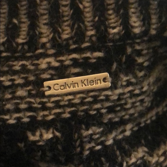 - {Calvin Klein} Black & White Knit Sweater … - Picture 7 of 8